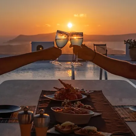 Vila Argento Nero Fira (Santorini)