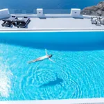 Vila Argento Nero Fira (Santorini)